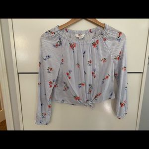 Girls H& M blouse, size 11-12 (fits more size 10), new without tags